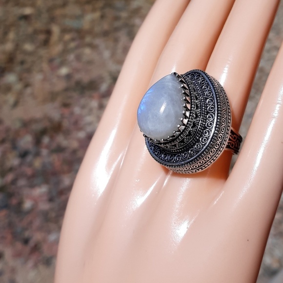 New Amazing Rainbow Moonstone 925 Silver Ring. - Picture 2 of 8